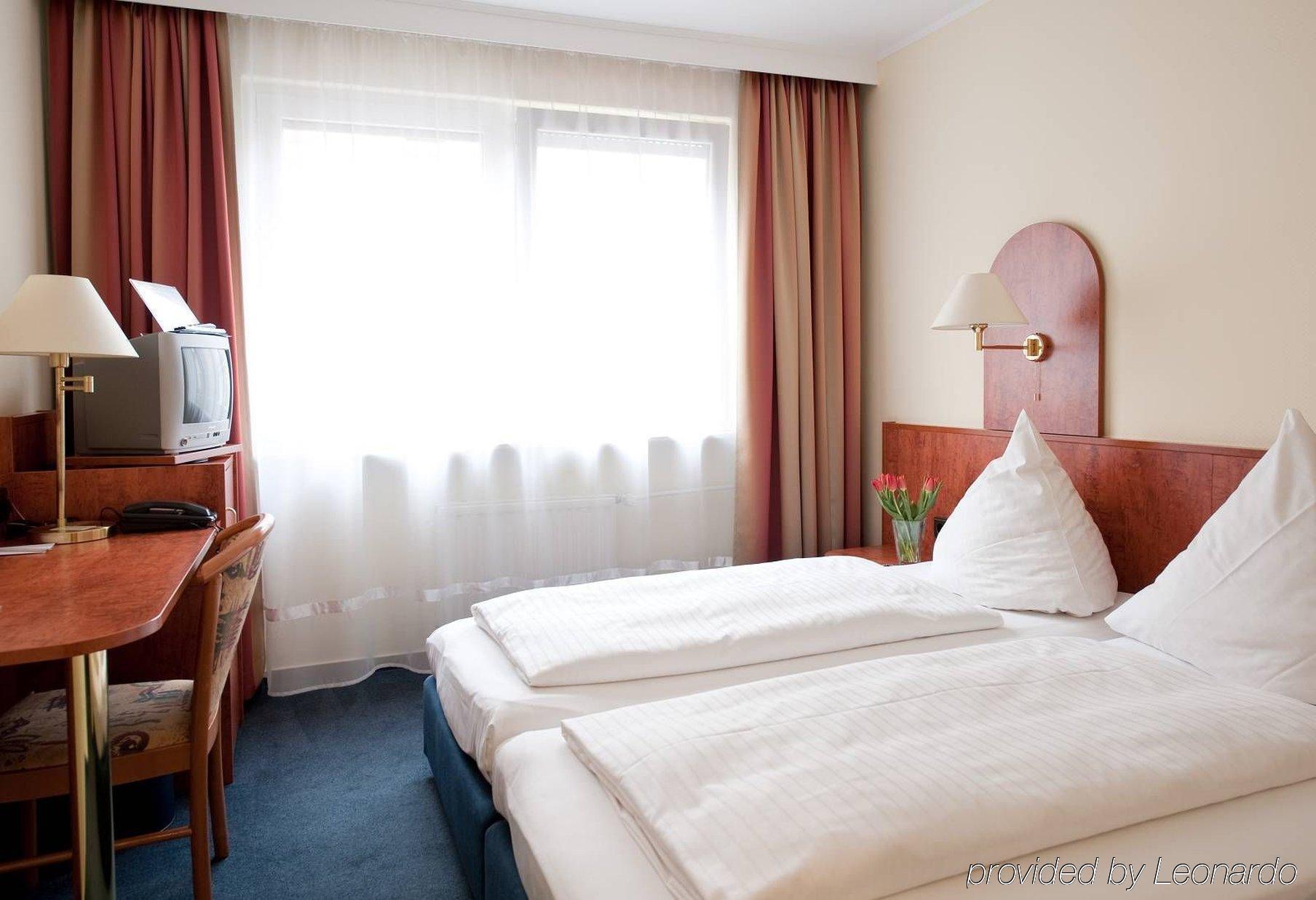 Falk Hotel Франкфурт-на-Майні Номер фото